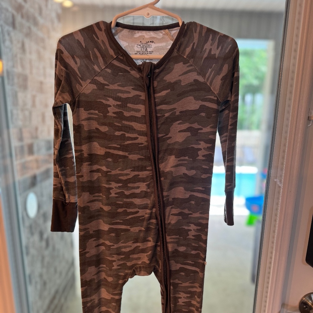 Caden Lane Convertible Zip Romper